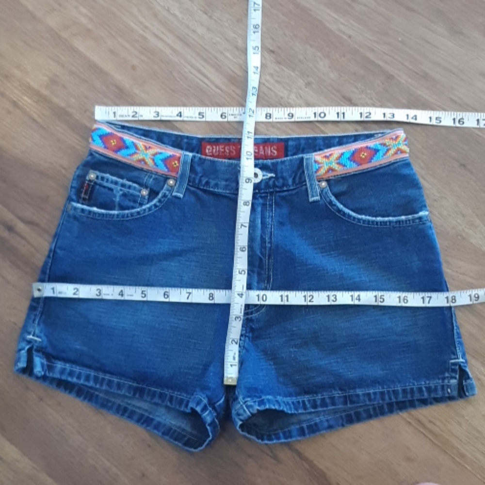 Guess vintage high rise mom jean shorts w/ beads - Picture 6 of 7